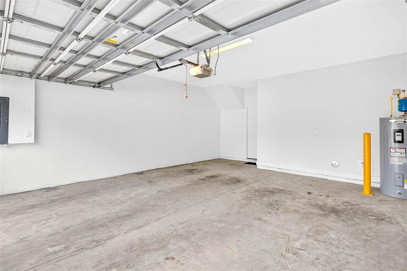 Image 43 of 67 For 2649 1st Avenue N