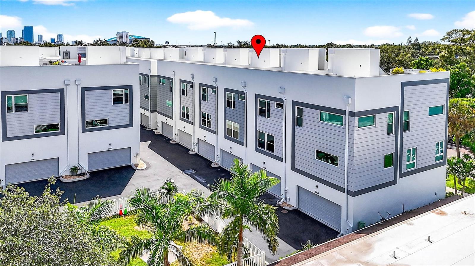 Image 47 of 67 For 2649 1st Avenue N