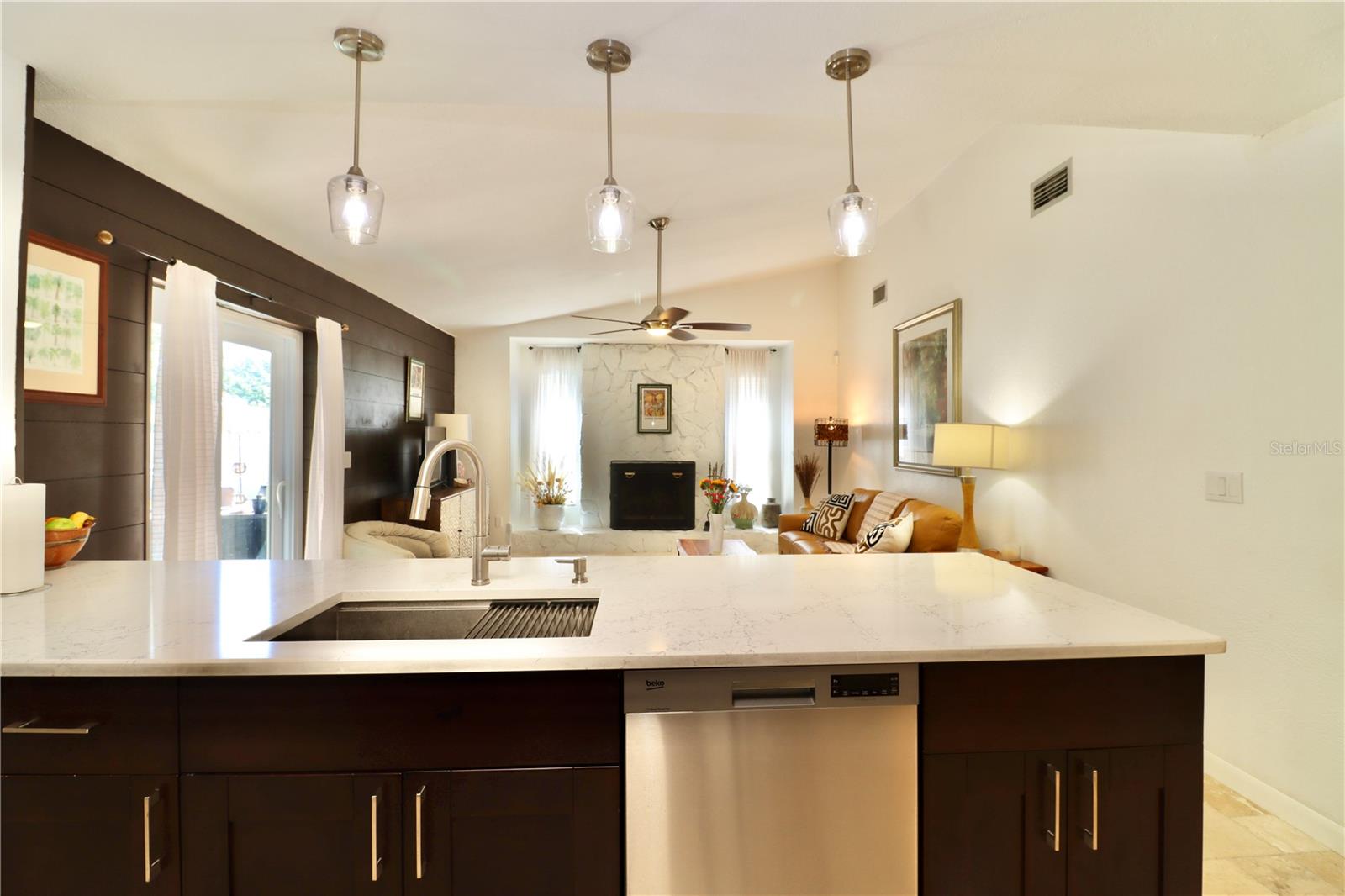 Image 11 of 42 For 9200 Walsingham Road