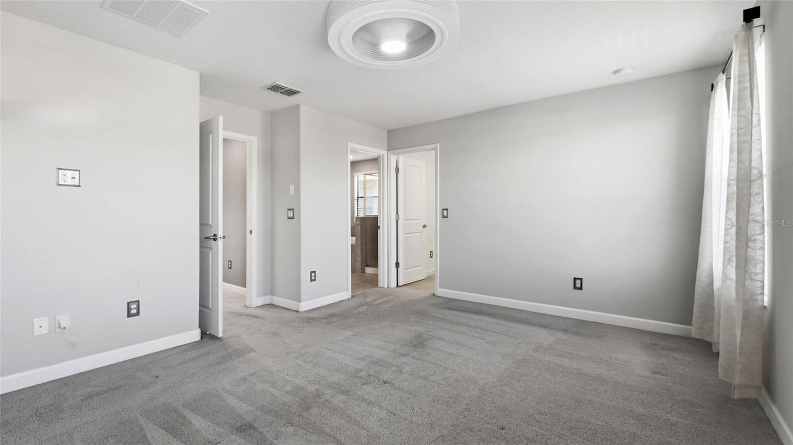 Image 21 of 49 For 28642 Tranquil Lake Circle