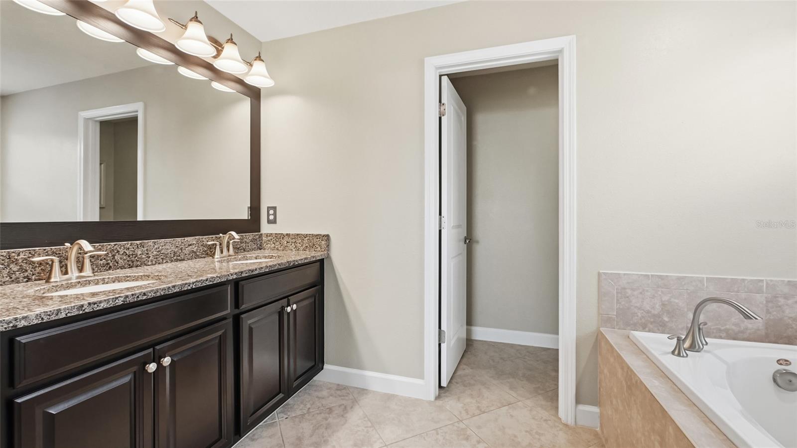 Image 27 of 49 For 28642 Tranquil Lake Circle