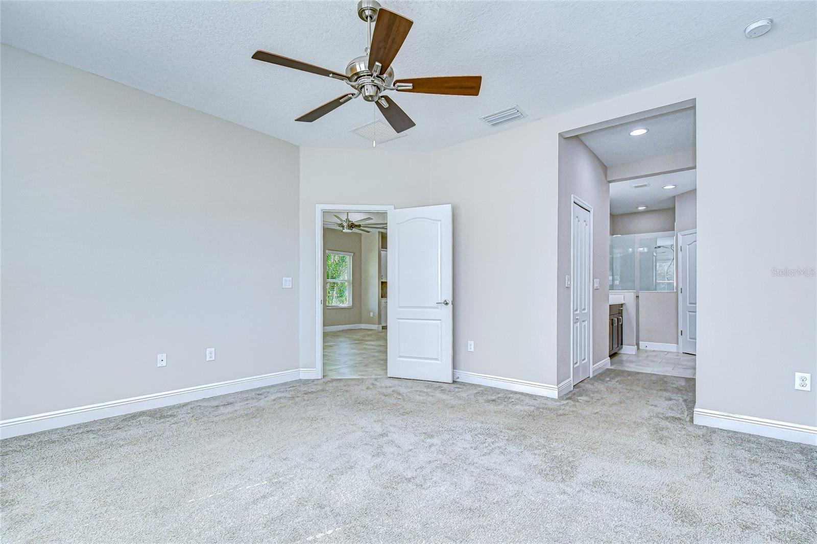 Image 17 of 30 For 13605 Circa Crossing Drive