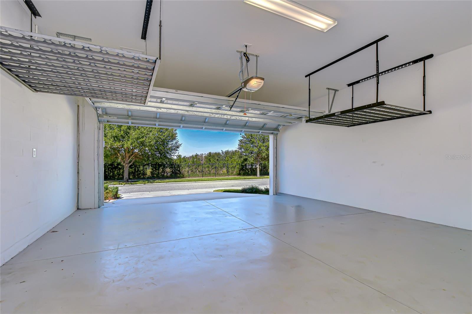 Image 23 of 30 For 13605 Circa Crossing Drive