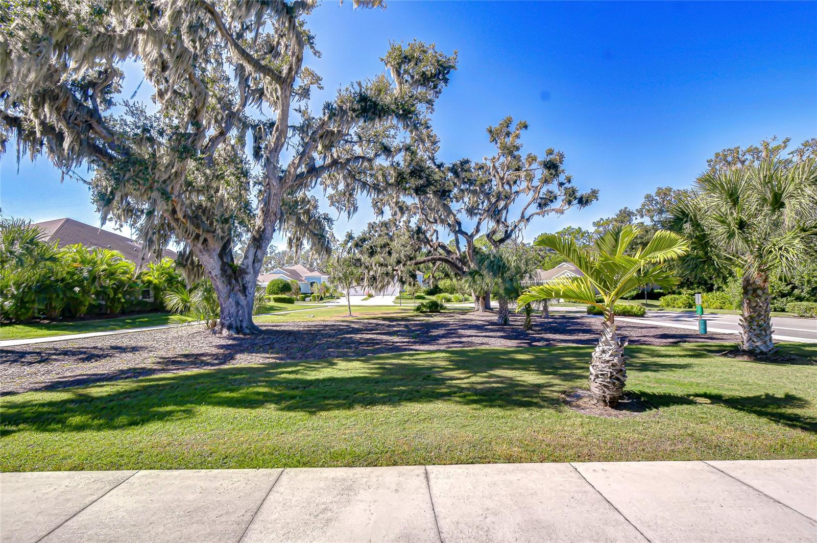 Image 27 of 30 For 13605 Circa Crossing Drive