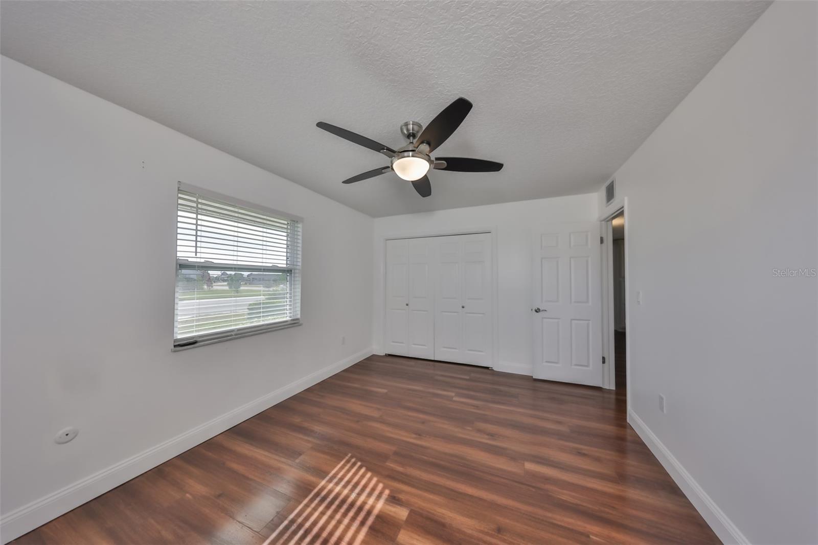 Image 25 of 39 For 611 Fox Hills Drive