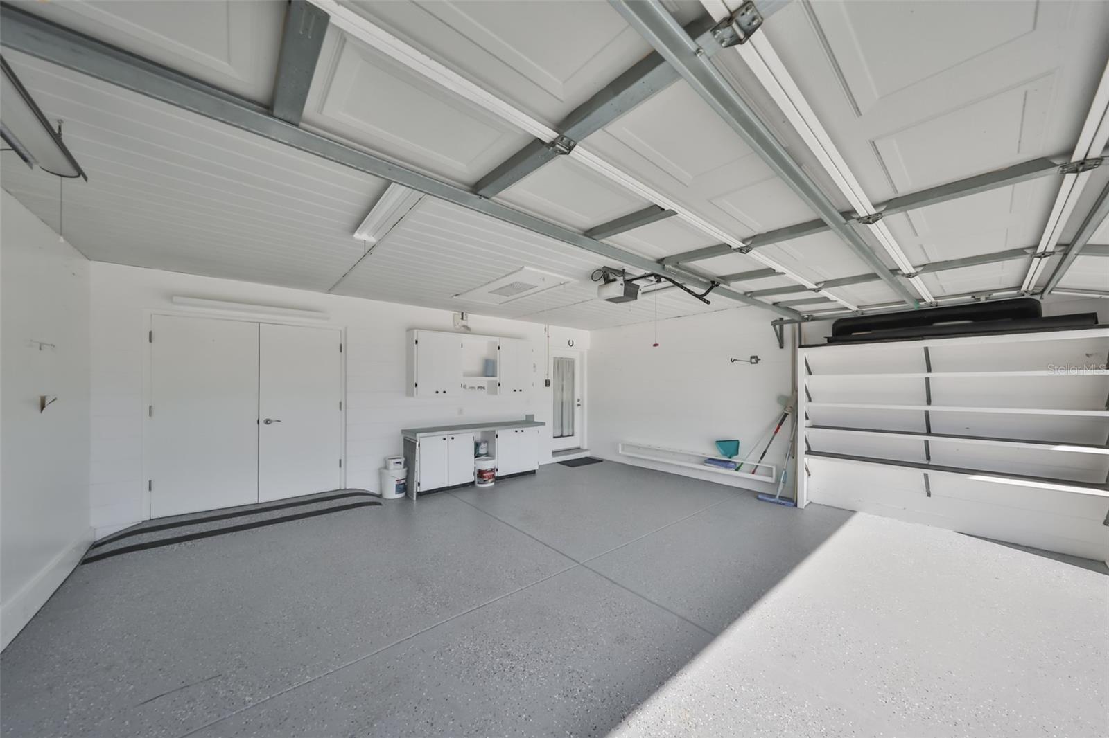 Image 30 of 39 For 611 Fox Hills Drive