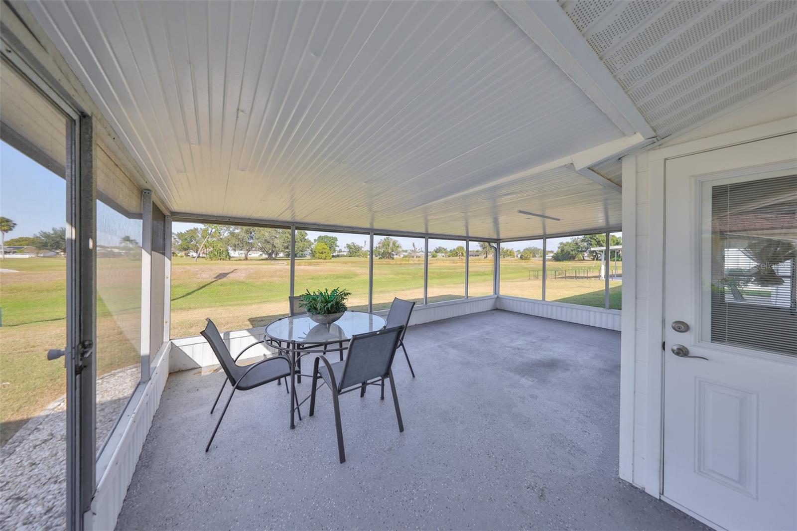 Image 32 of 39 For 611 Fox Hills Drive