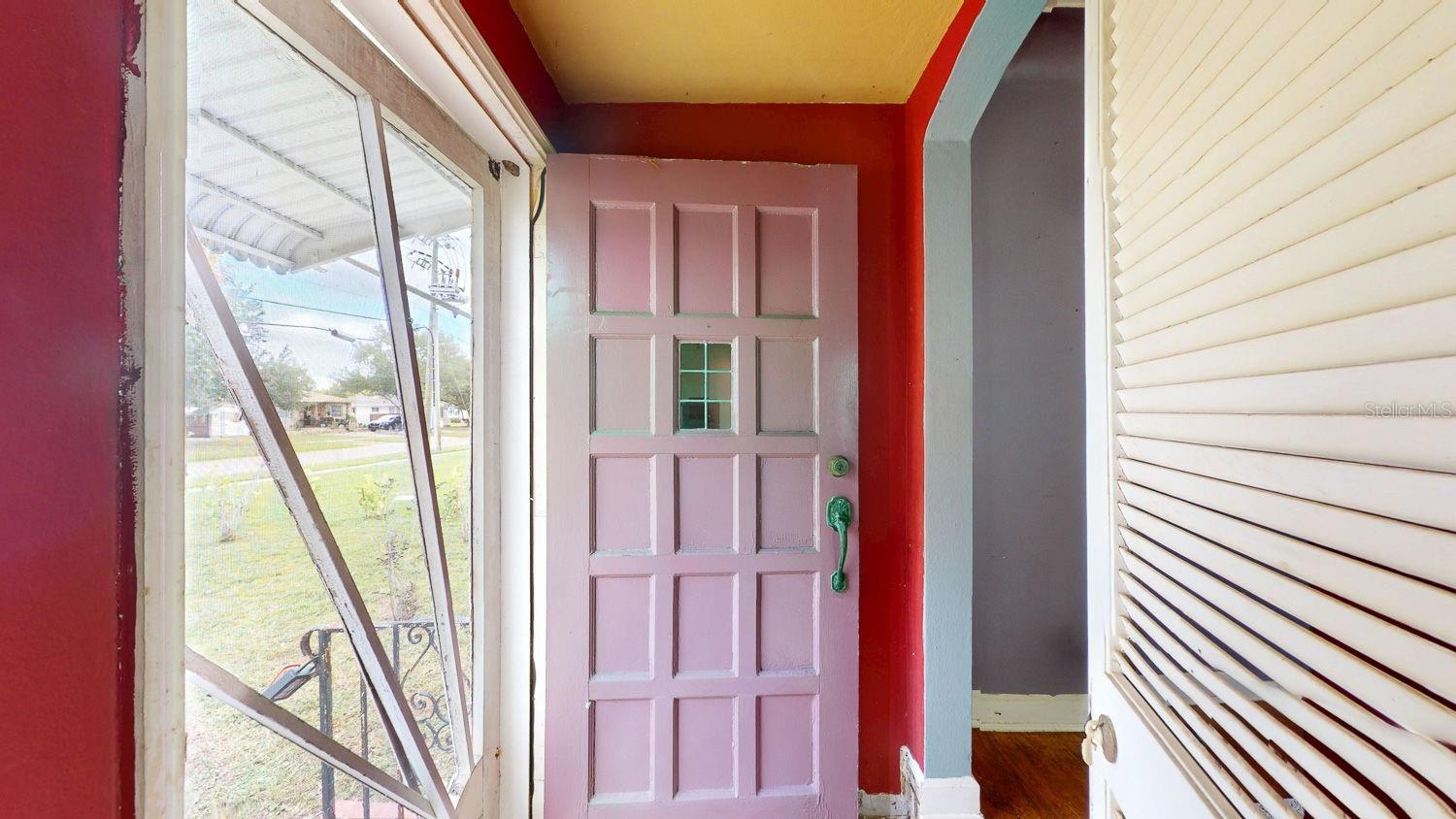 Image 15 of 79 For 834 53rd Avenue N