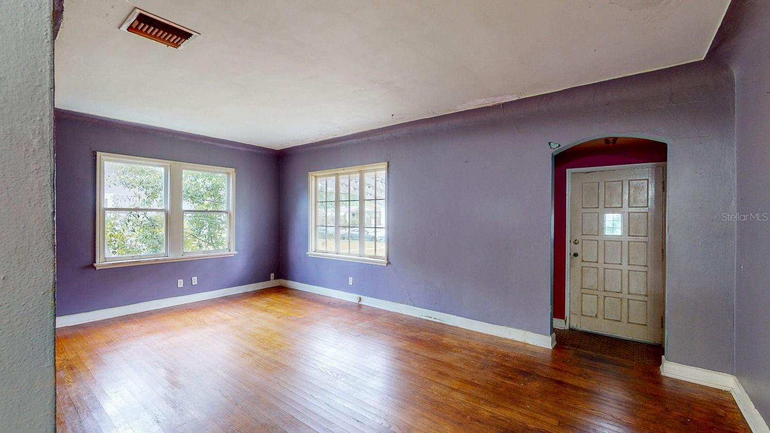 Image 27 of 79 For 834 53rd Avenue N