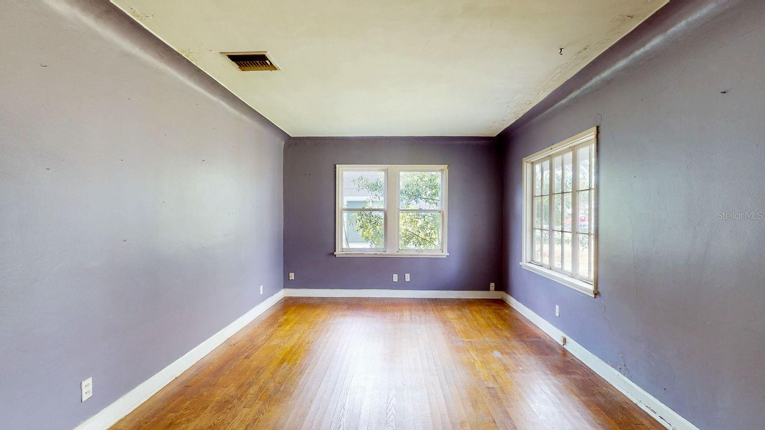 Image 29 of 79 For 834 53rd Avenue N