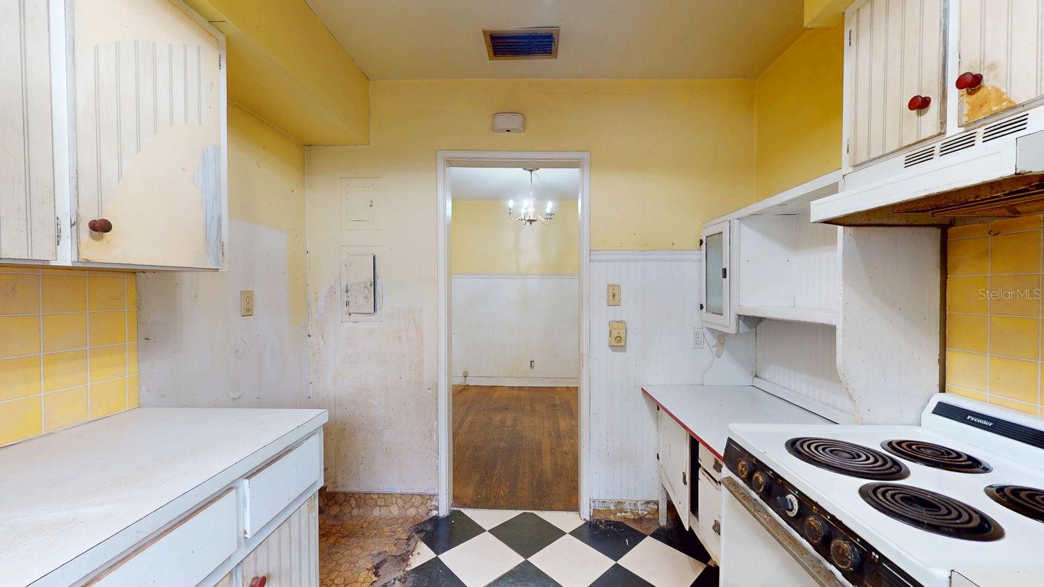 Image 30 of 79 For 834 53rd Avenue N