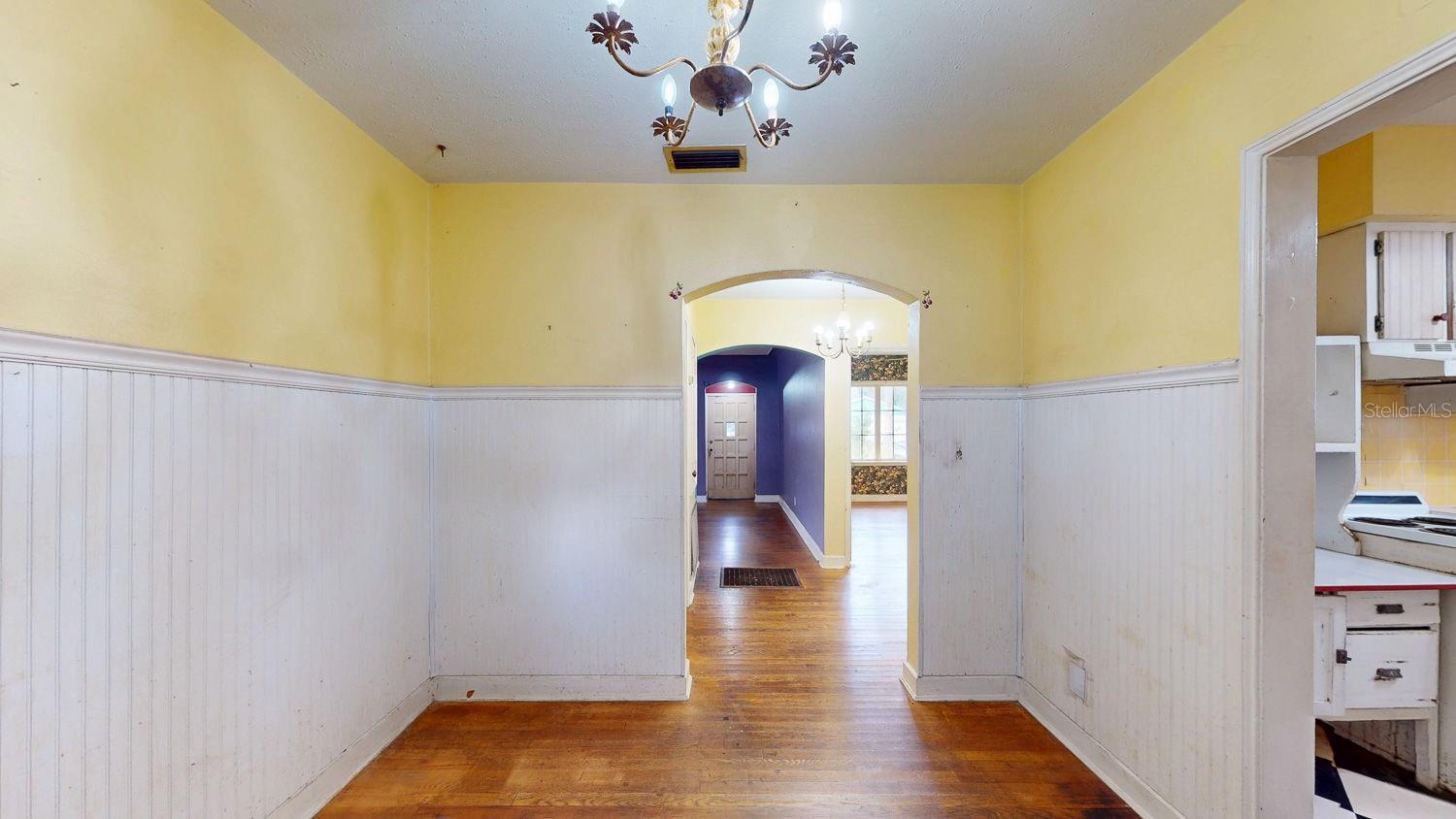 Image 36 of 79 For 834 53rd Avenue N