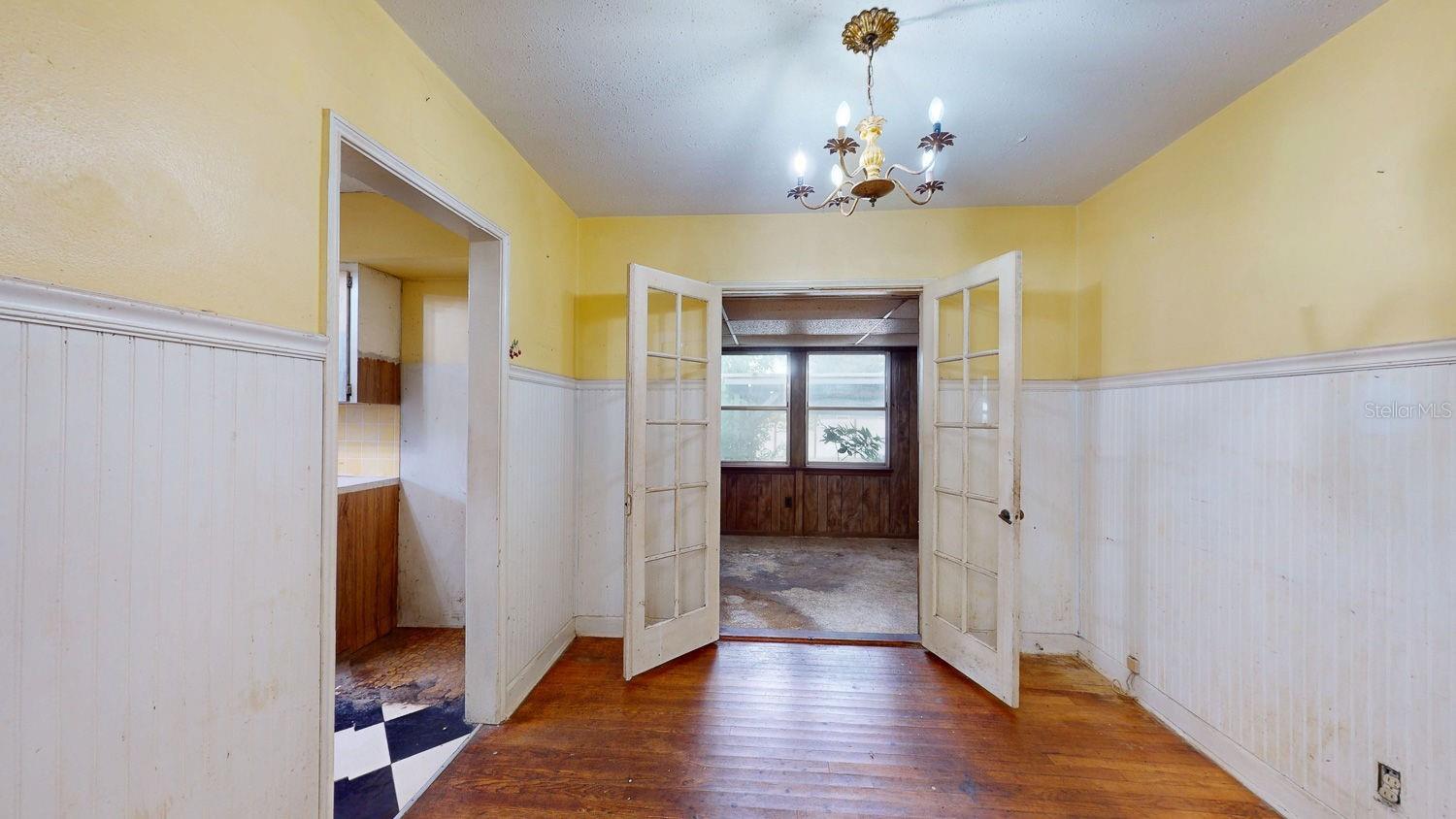 Image 38 of 79 For 834 53rd Avenue N