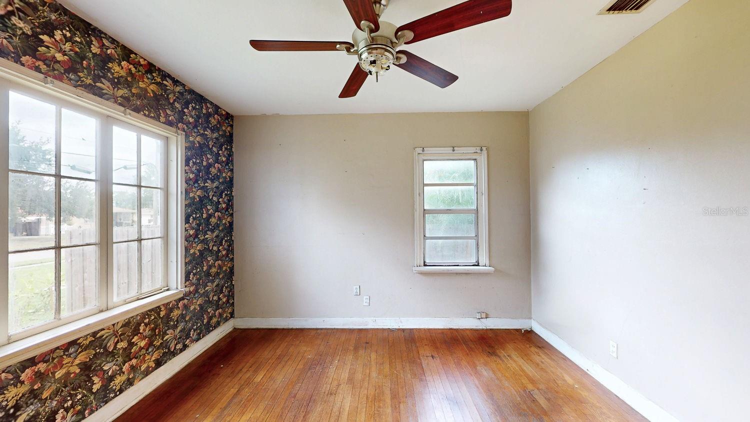 Image 48 of 79 For 834 53rd Avenue N