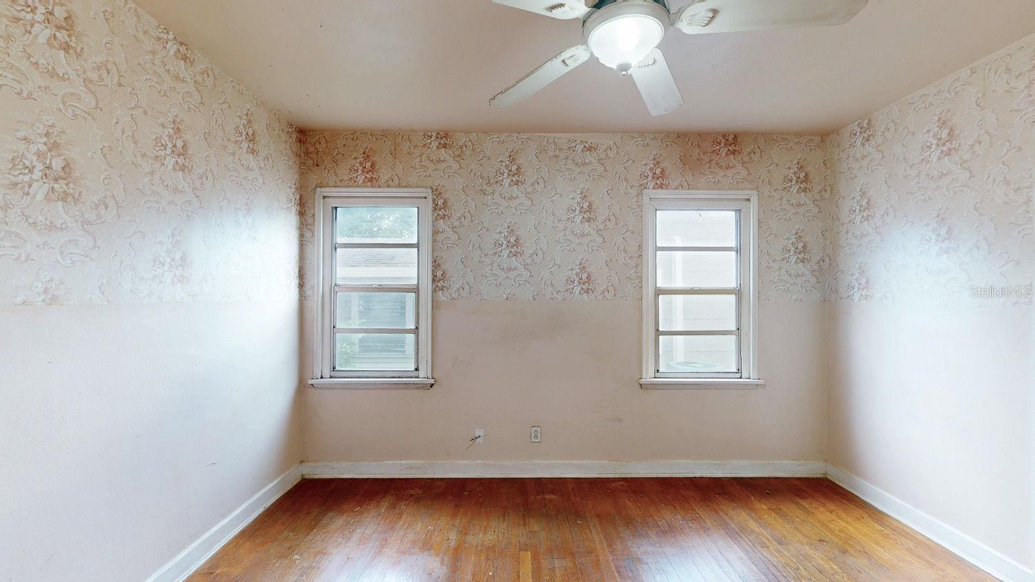 Image 54 of 79 For 834 53rd Avenue N