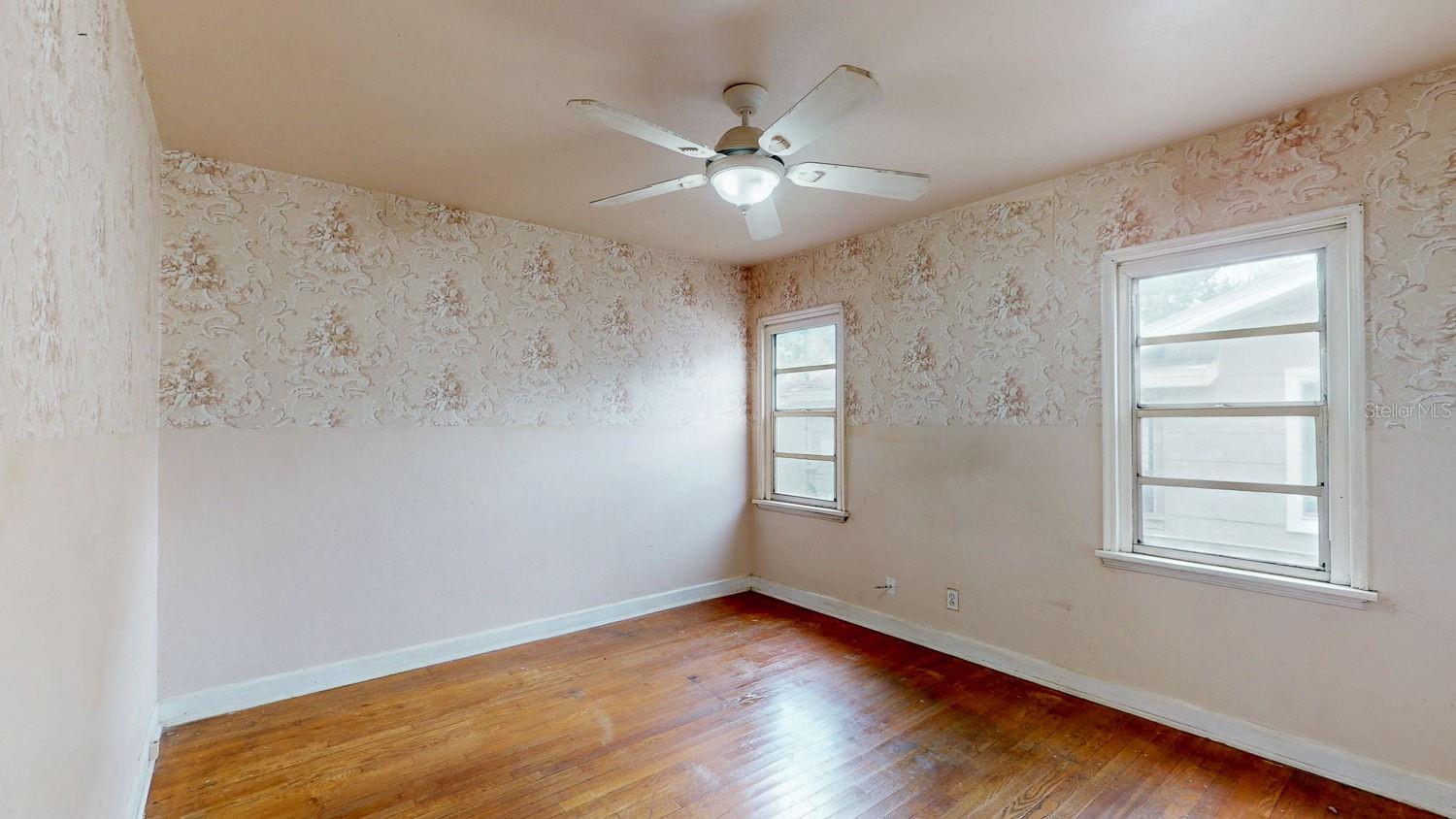 Image 60 of 79 For 834 53rd Avenue N