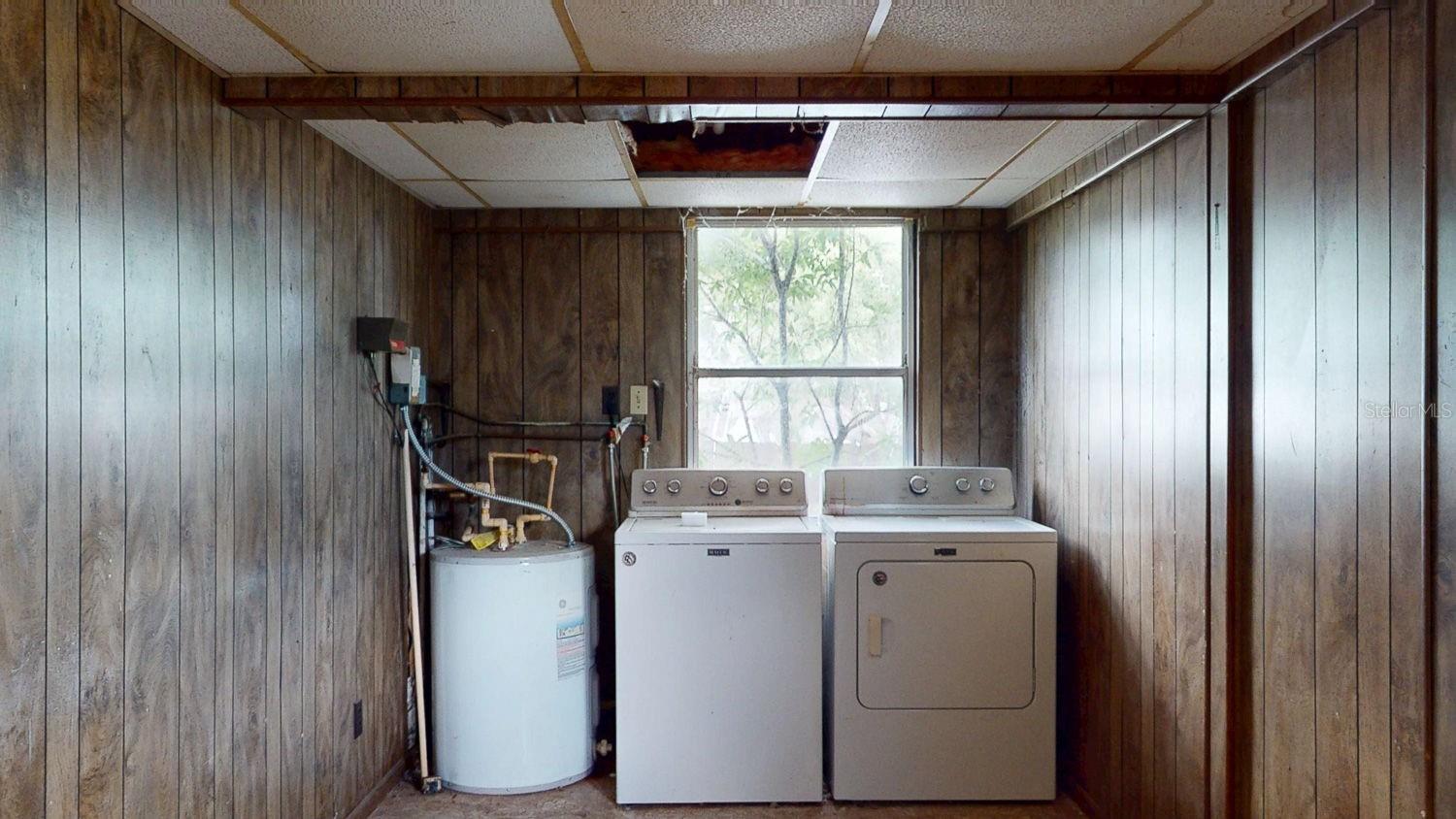 Image 64 of 79 For 834 53rd Avenue N