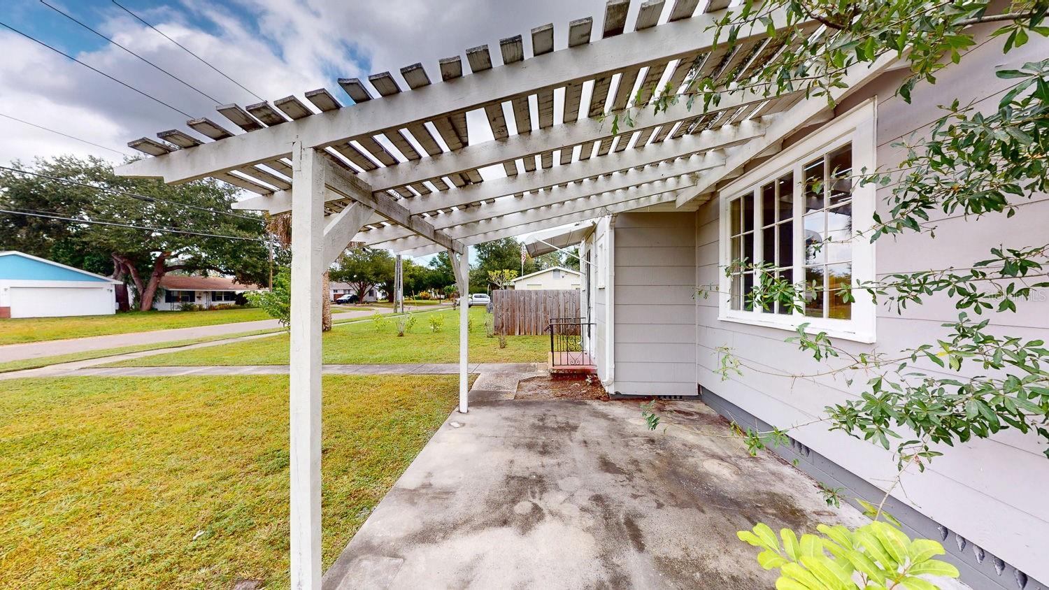 Image 7 of 79 For 834 53rd Avenue N