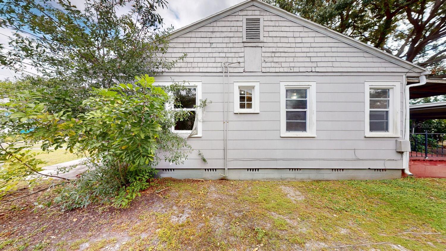 Image 73 of 79 For 834 53rd Avenue N