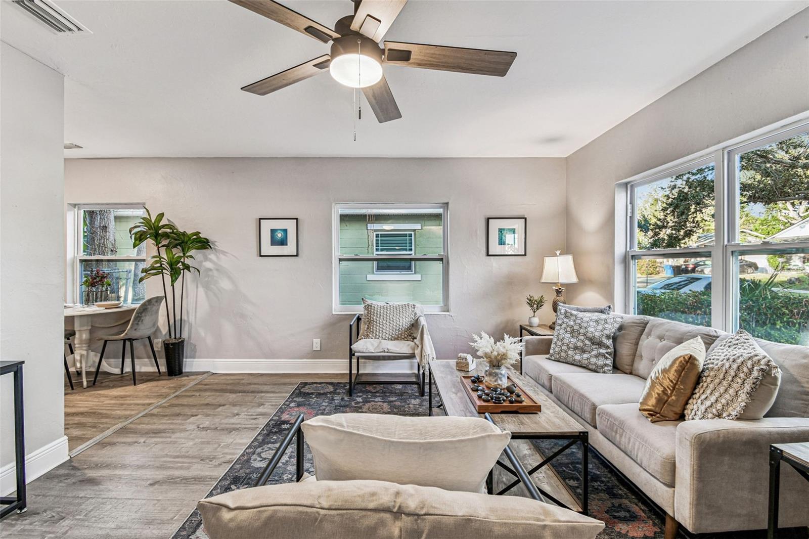 Image 3 of 15 For 2421 19th Street S