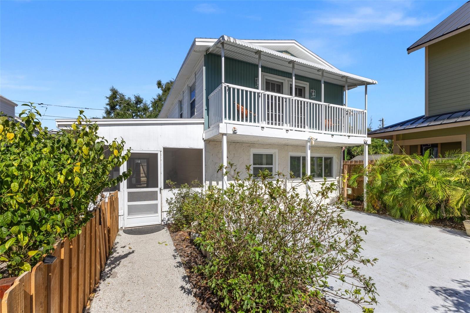 Image 3 of 56 For 785 23rd Avenue N