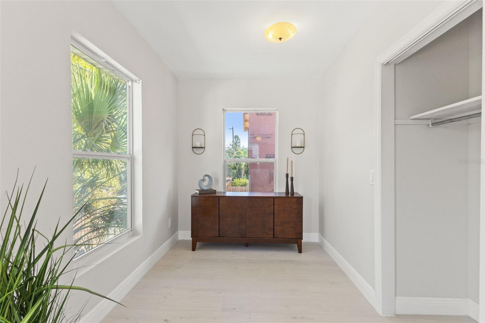 Image 36 of 56 For 785 23rd Avenue N