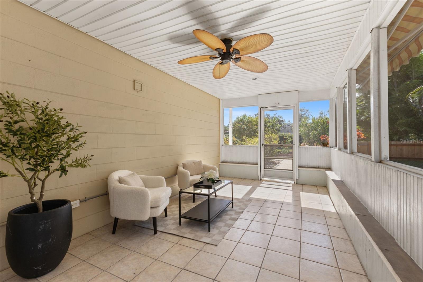 Image 39 of 56 For 785 23rd Avenue N