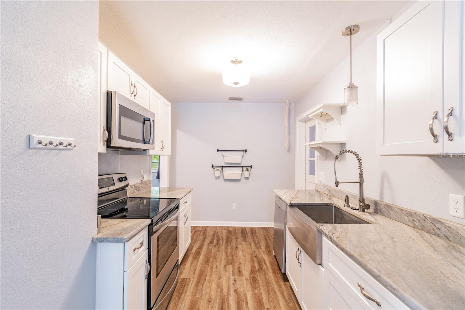 Image 5 of 16 For 903 Vistabula Street