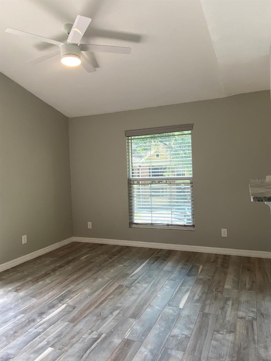 Image 14 of 19 For 8642 Mallard Reserve Drive 201