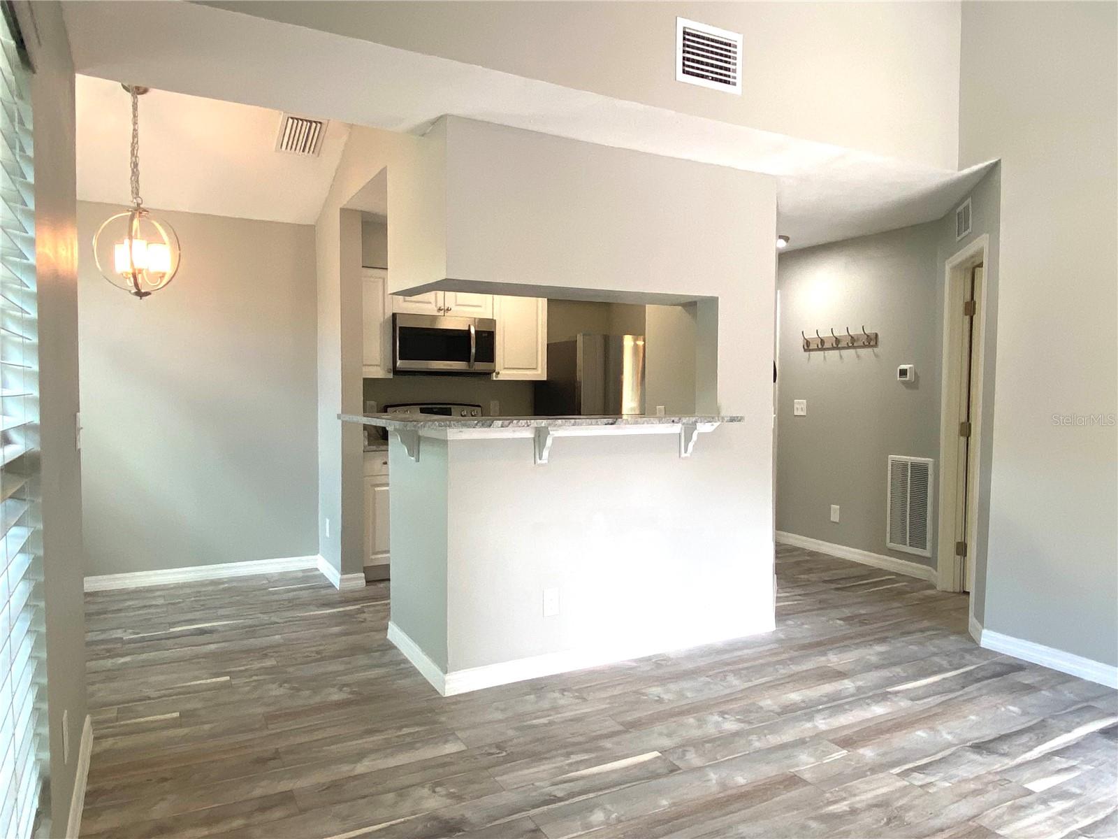 Image 7 of 19 For 8642 Mallard Reserve Drive 201