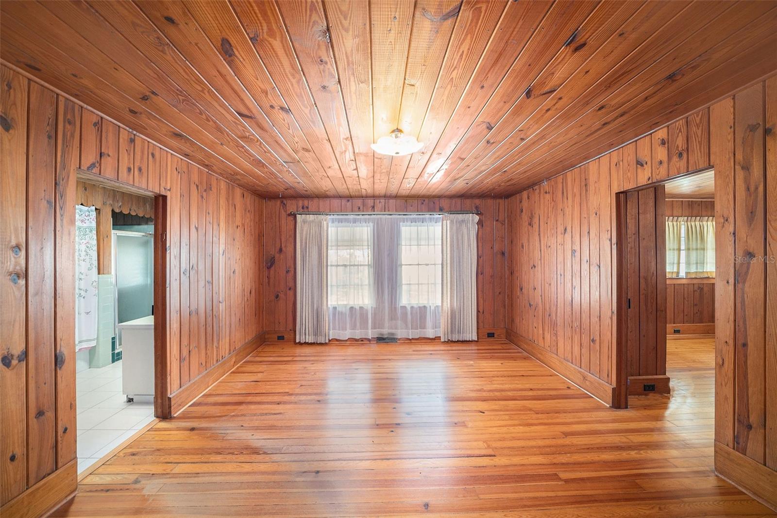 Image 14 of 35 For 37215 Church Avenue