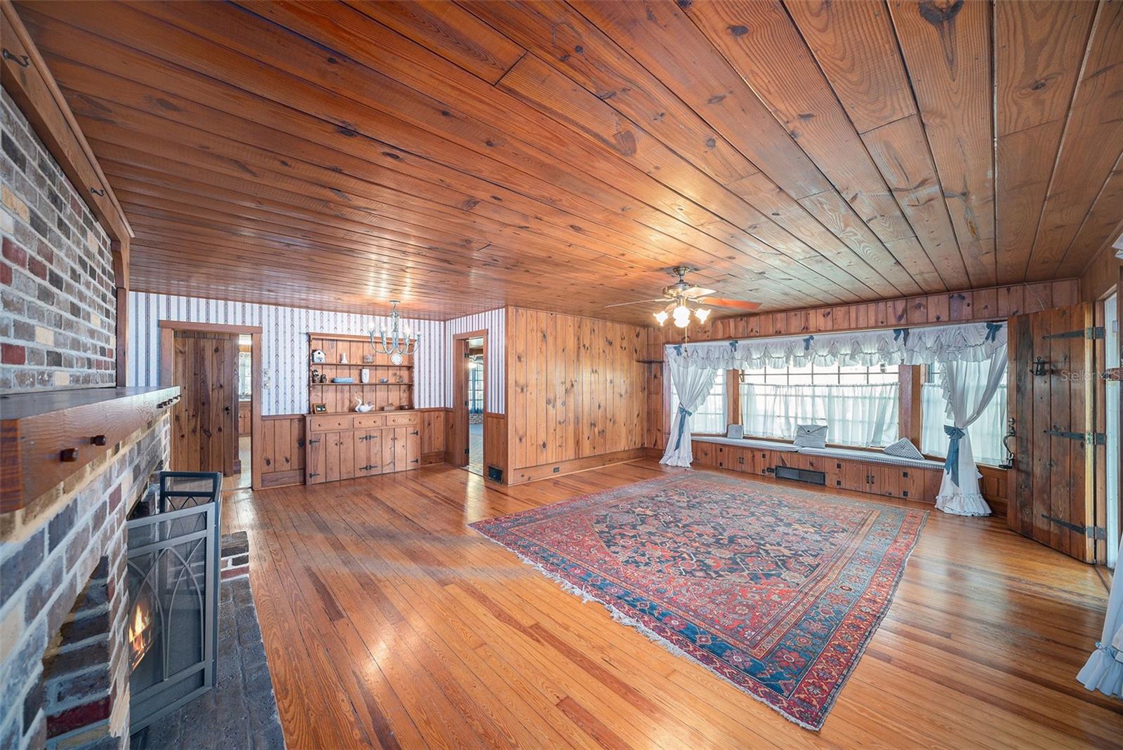 Image 5 of 35 For 37215 Church Avenue