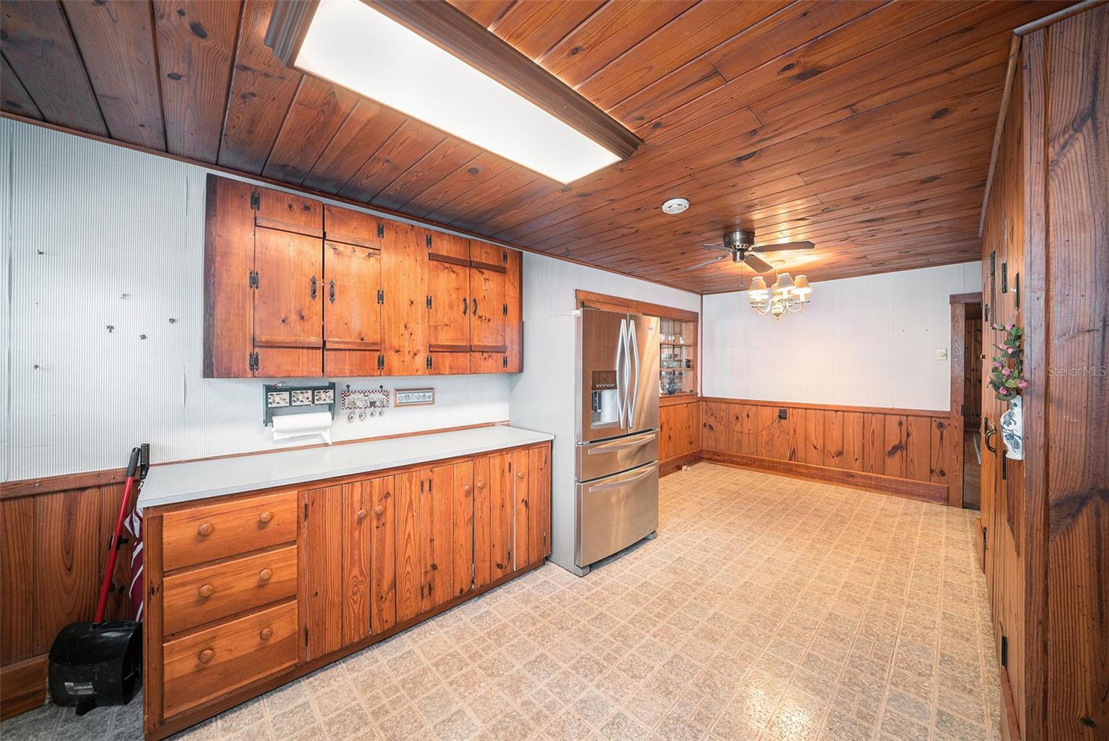 Image 7 of 35 For 37215 Church Avenue