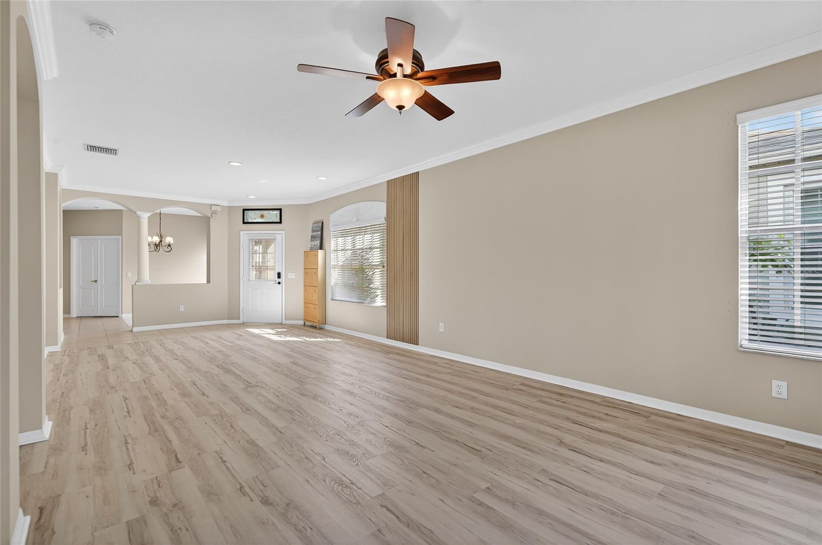 Image 10 of 47 For 5717 Heronpark Place