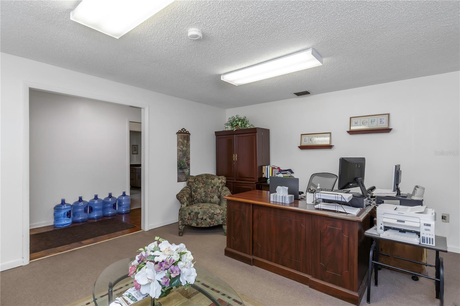 Image 13 of 66 For 17515 Lakeshore Road