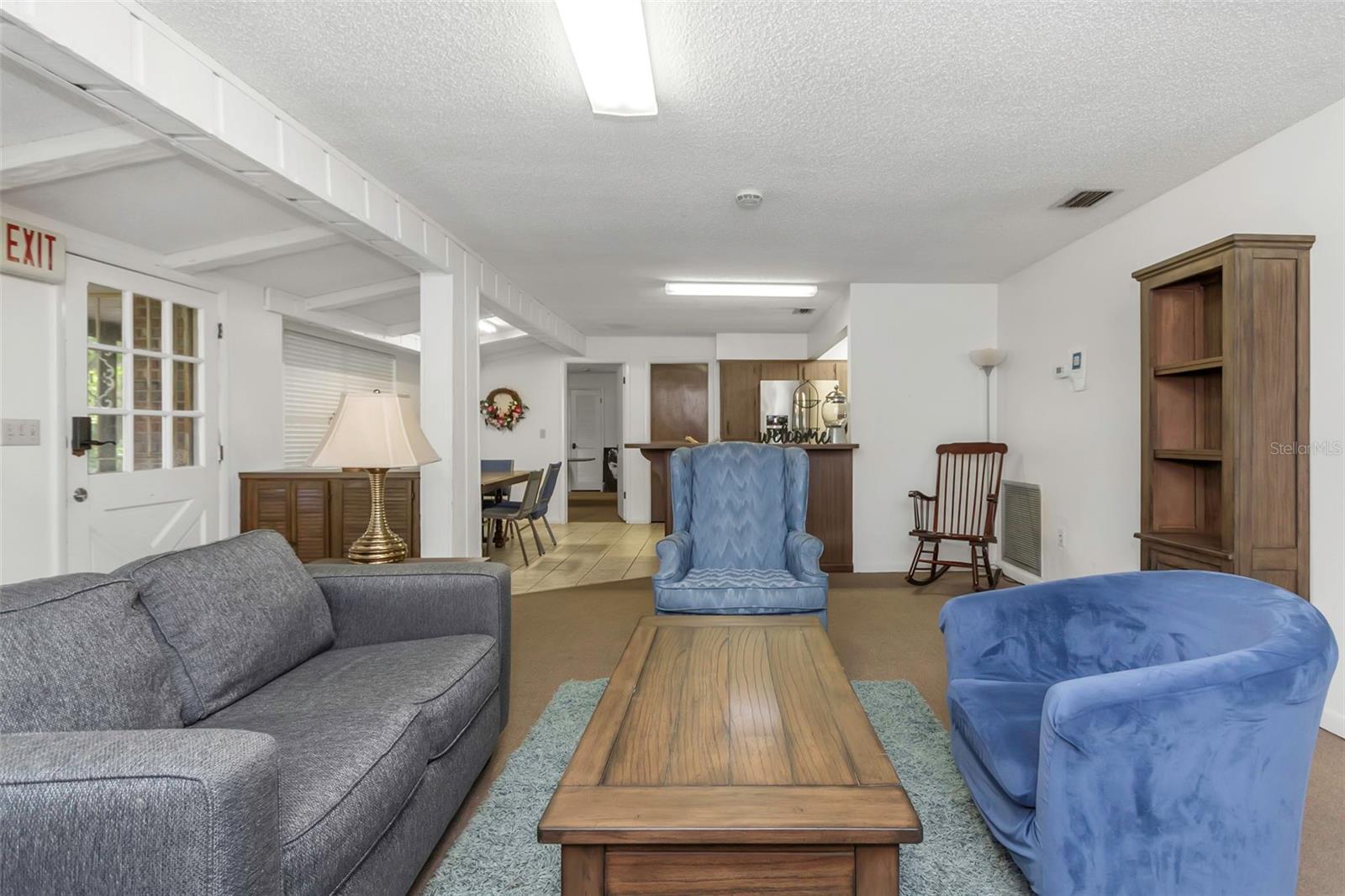 Image 32 of 66 For 17515 Lakeshore Road