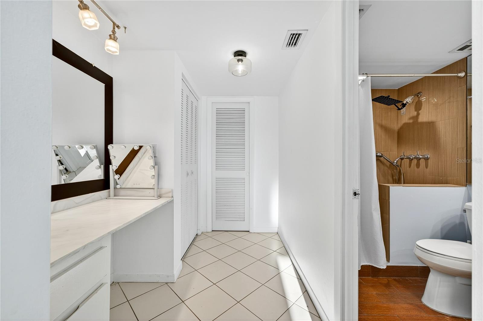 Image 12 of 29 For 420 64th Avenue 201