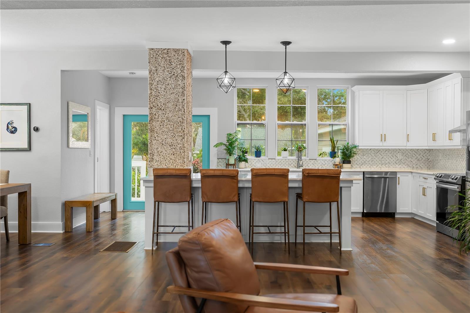 Image 19 of 77 For 623 1st Avenue N