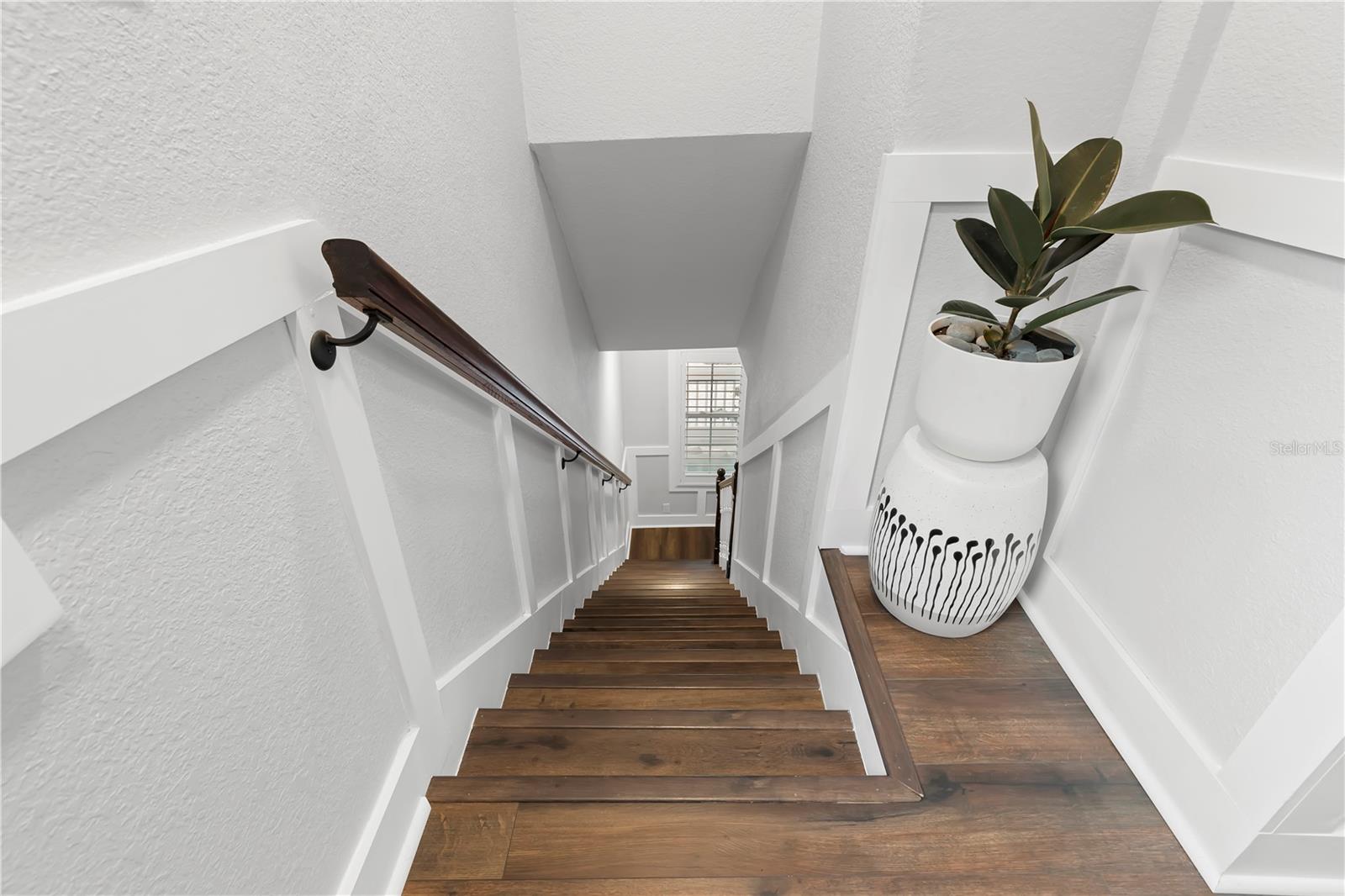 Image 31 of 77 For 623 1st Avenue N