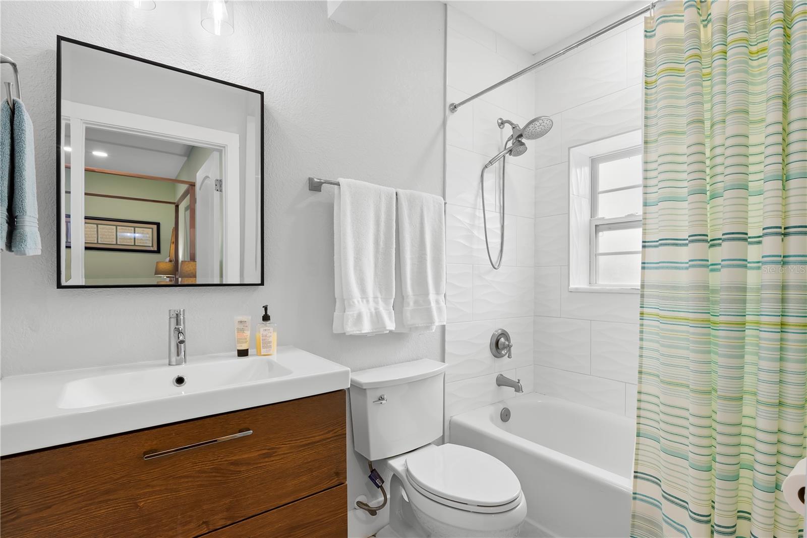 Image 42 of 77 For 623 1st Avenue N