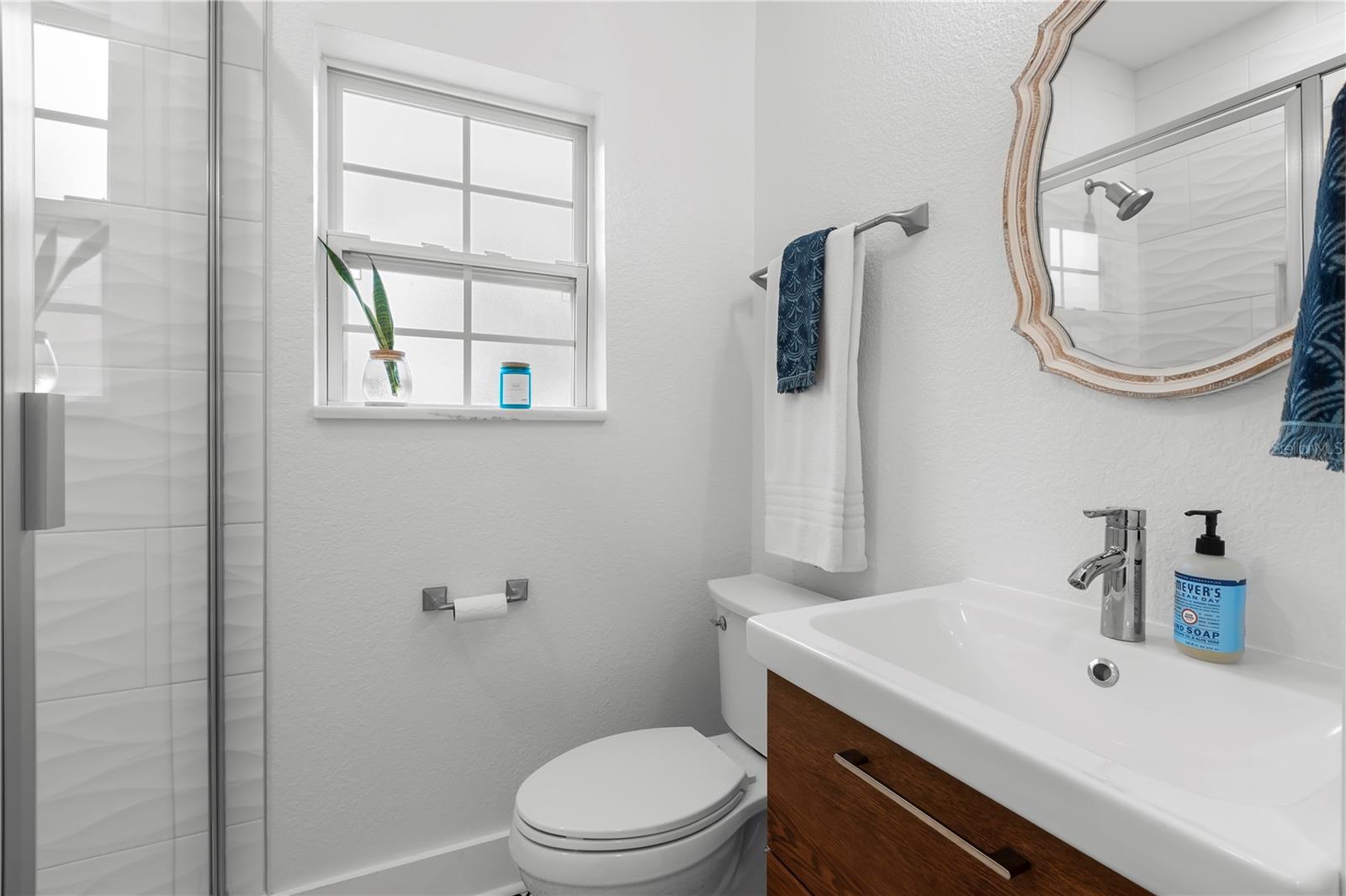 Image 47 of 77 For 623 1st Avenue N