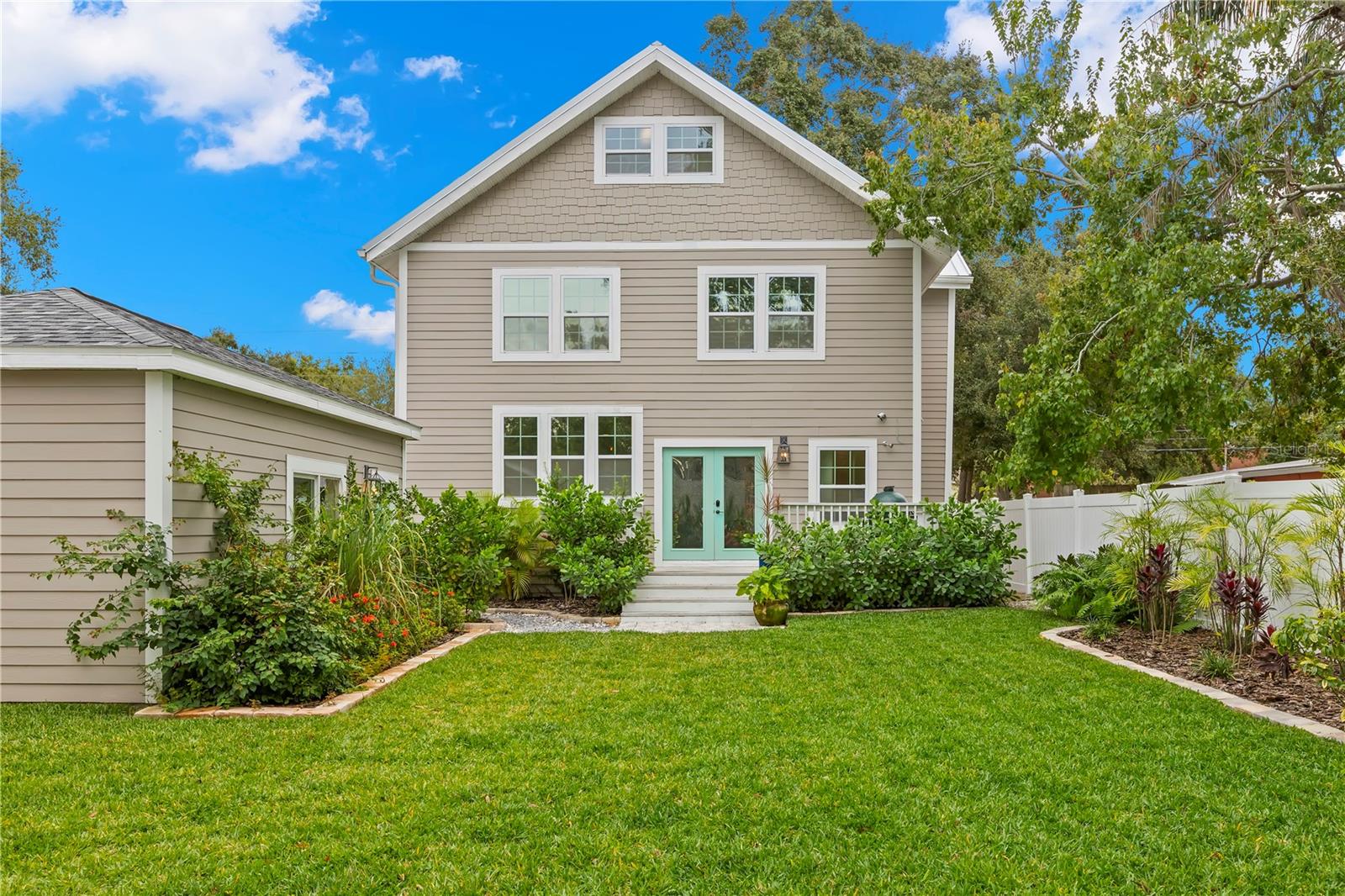 Image 62 of 77 For 623 1st Avenue N