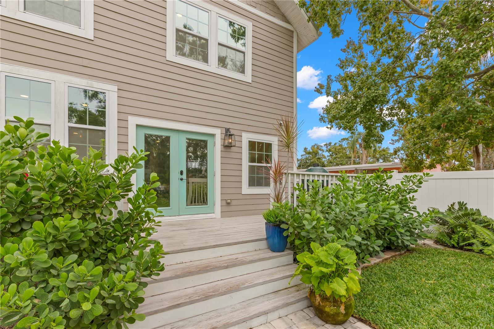 Image 63 of 77 For 623 1st Avenue N