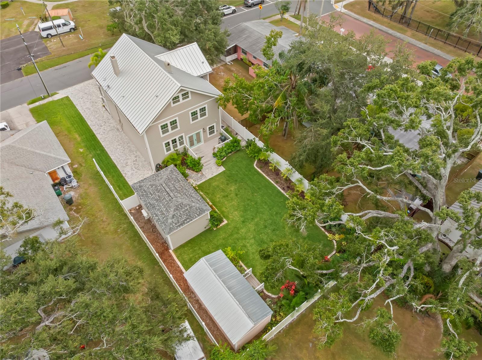 Image 71 of 77 For 623 1st Avenue N