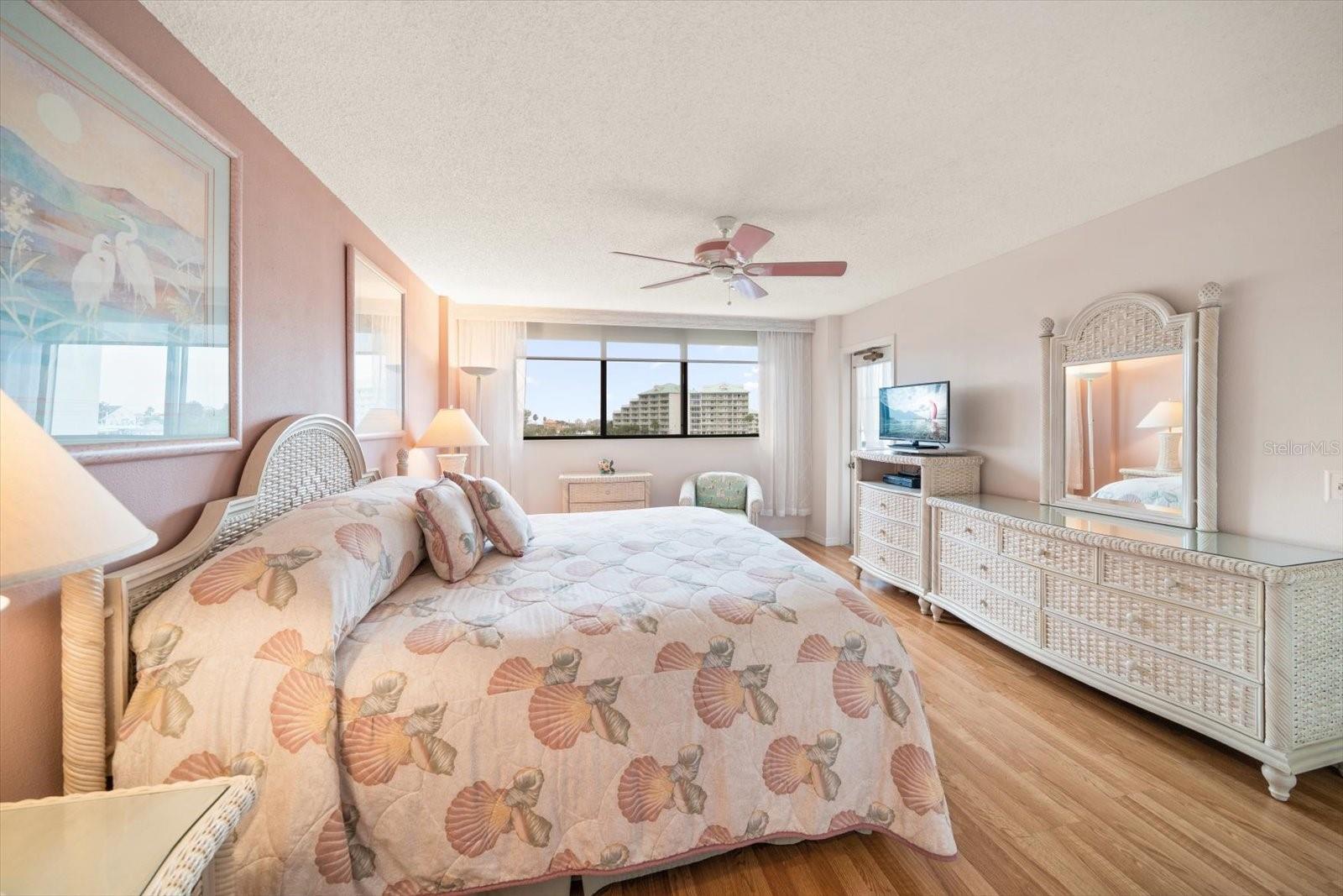 Image 23 of 52 For 11730 Shipwatch Drive 402