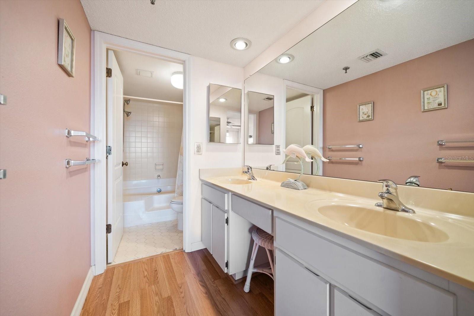 Image 25 of 52 For 11730 Shipwatch Drive 402