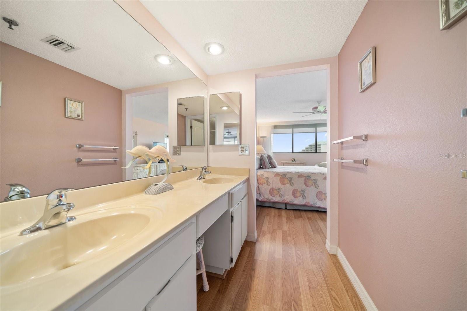 Image 26 of 52 For 11730 Shipwatch Drive 402