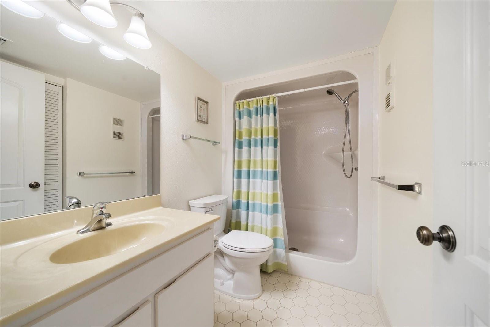 Image 33 of 52 For 11730 Shipwatch Drive 402