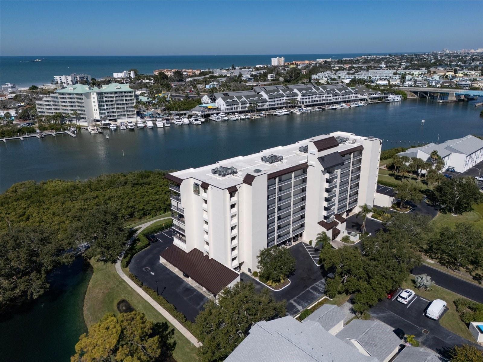 Image 4 of 52 For 11730 Shipwatch Drive 402