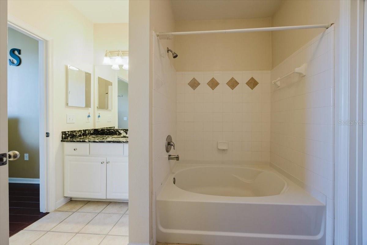 Image 16 of 25 For 12849 Madison Pointe Circle 307